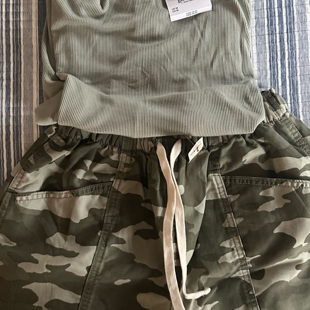 American Eagle Outfitters Olive Camo Cargo Shorts/Soft & Sexy Top